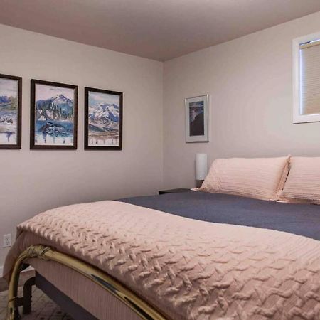 Apartamento Fireweed Gardens In Roger'S Park Anchorage Exterior foto