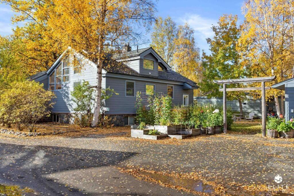 Apartamento Fireweed Gardens In Roger'S Park Anchorage Exterior foto